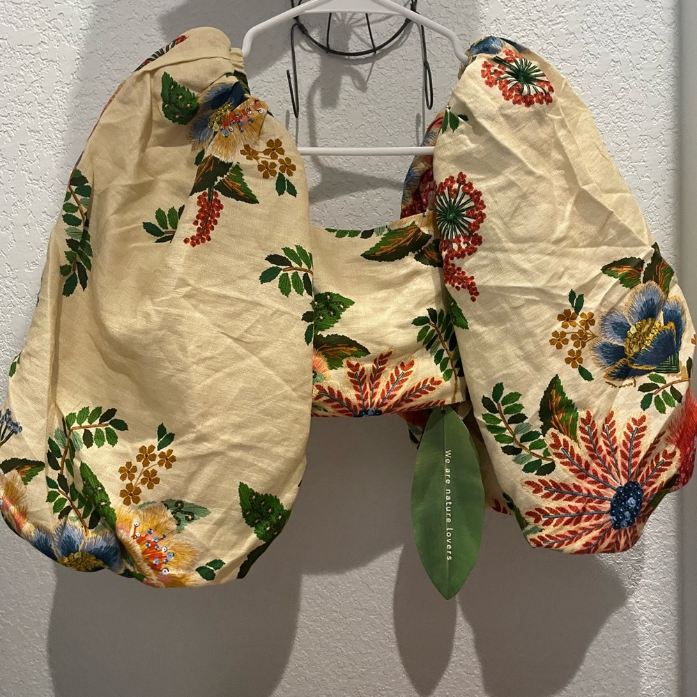 Floral Puff Sleeve Crop Top